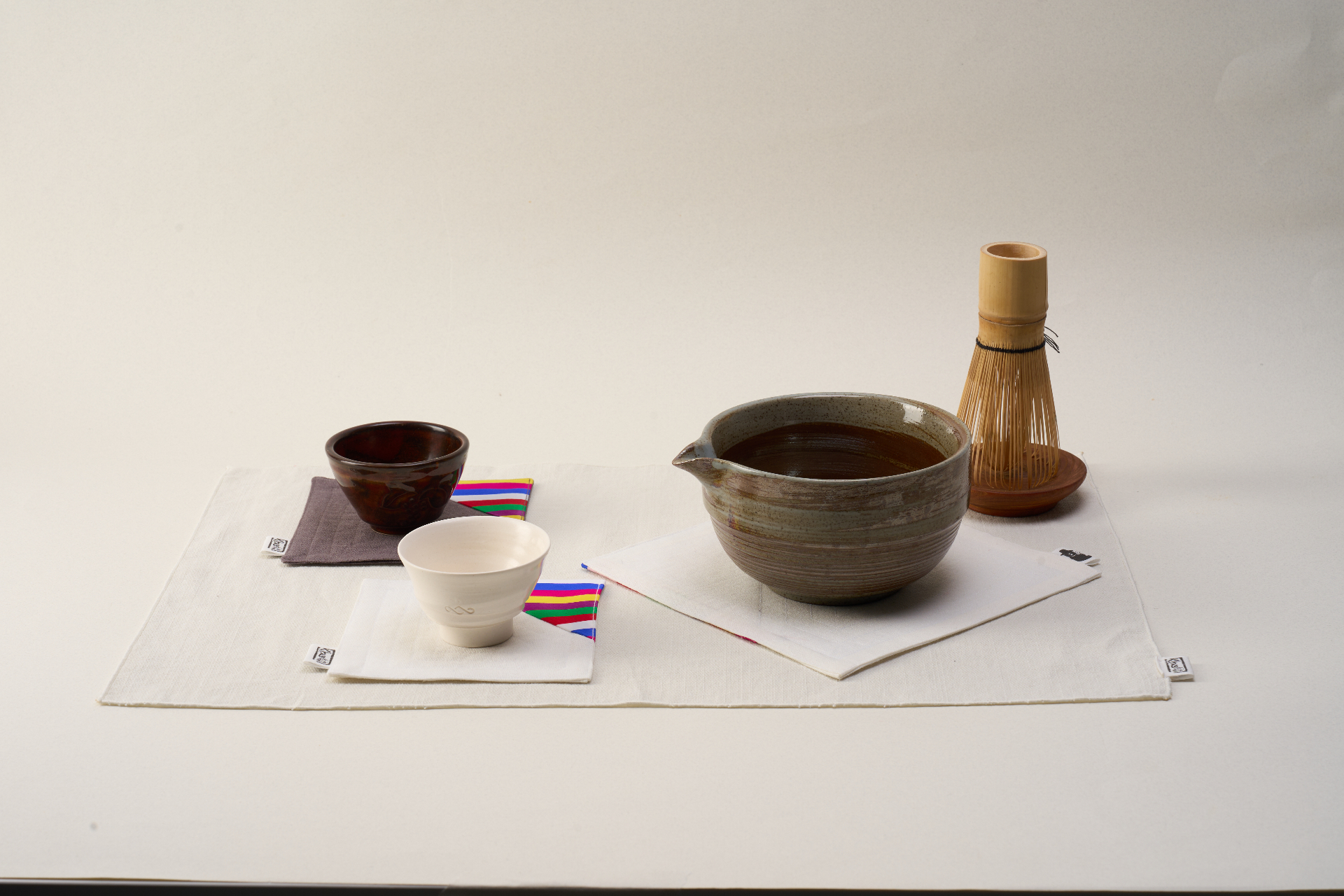 Ritual set — bowls, chasen and linens